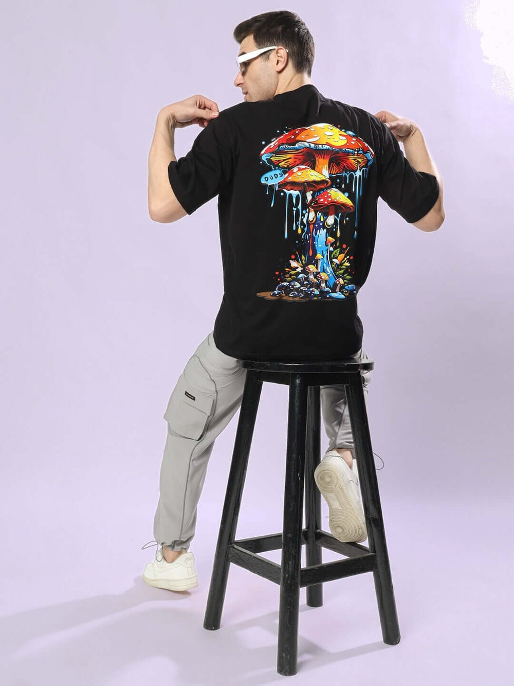 Genz-Classic Men's Black Oversized Mushroom Graphic Print Cotton T-Shirt