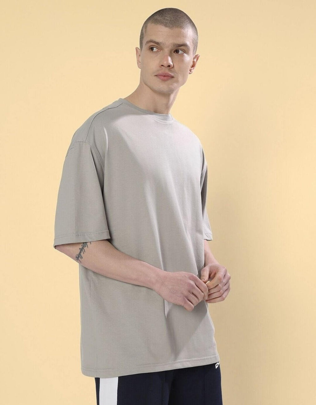 Genz-Classic Men's Stone Grey Oversized Anubis Graphic Print Cotton T-Shirt