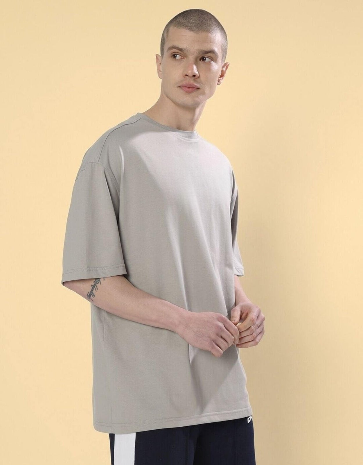 Genz-Classic Men's Stone Grey Oversized Anubis Graphic Print Cotton T-Shirt